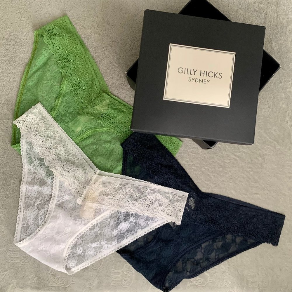 GILLY HICKS lace panties 3pcs gift set